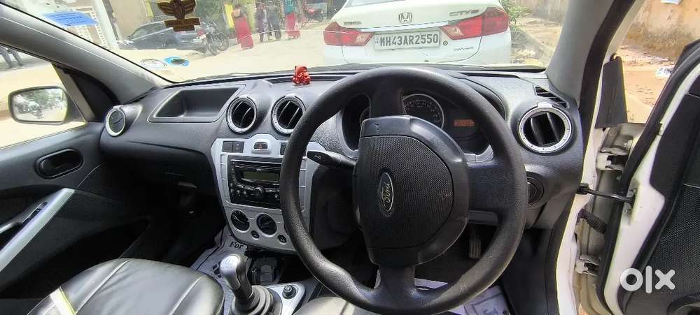 Ford Figo 2010 Petrol 83000 Km Driven