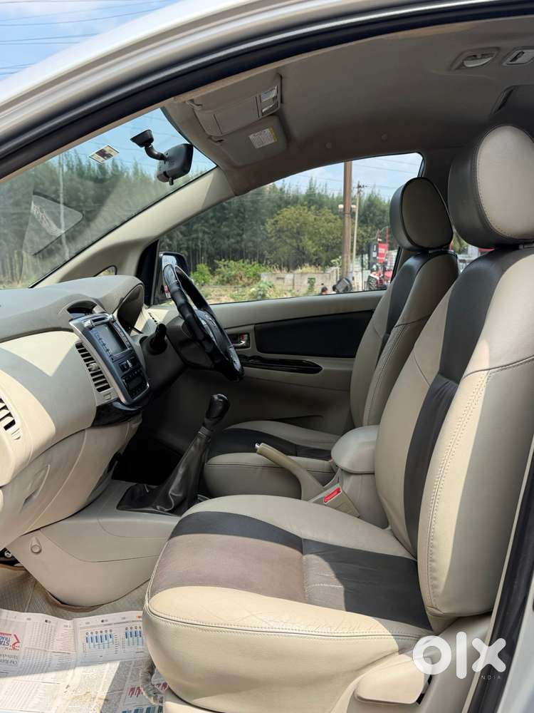 Toyota Innova 2.5 Z Diesel 7 Seater, 2014, Diesel