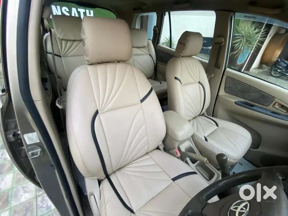 Toyota Innova Hycross 2.0 G-slf 2008