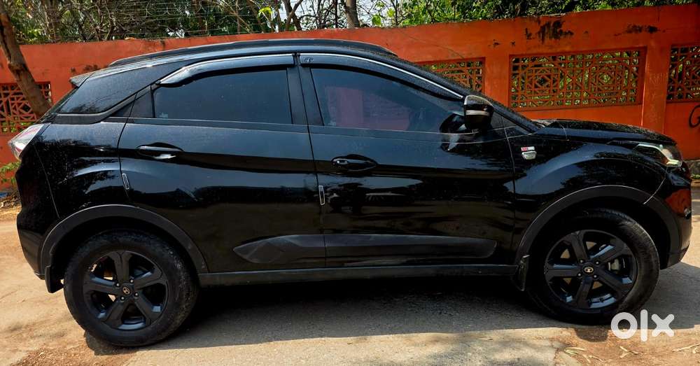 Tata Nexon 1.2 Revotron Xza Plus, 2023, Cng & Hybrids