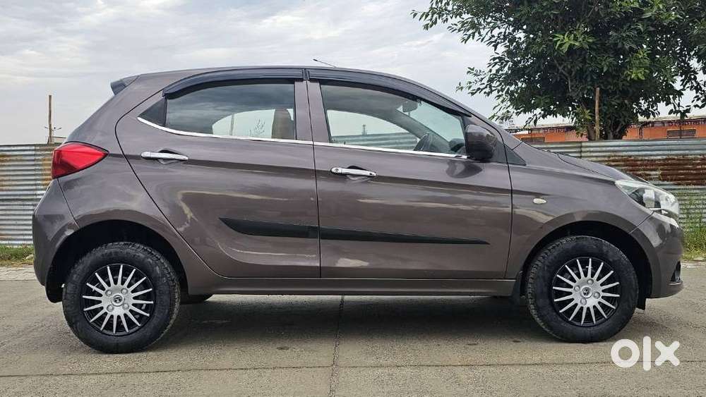 Tata Tiago 1.2 Revotron Xm, 2016, Petrol