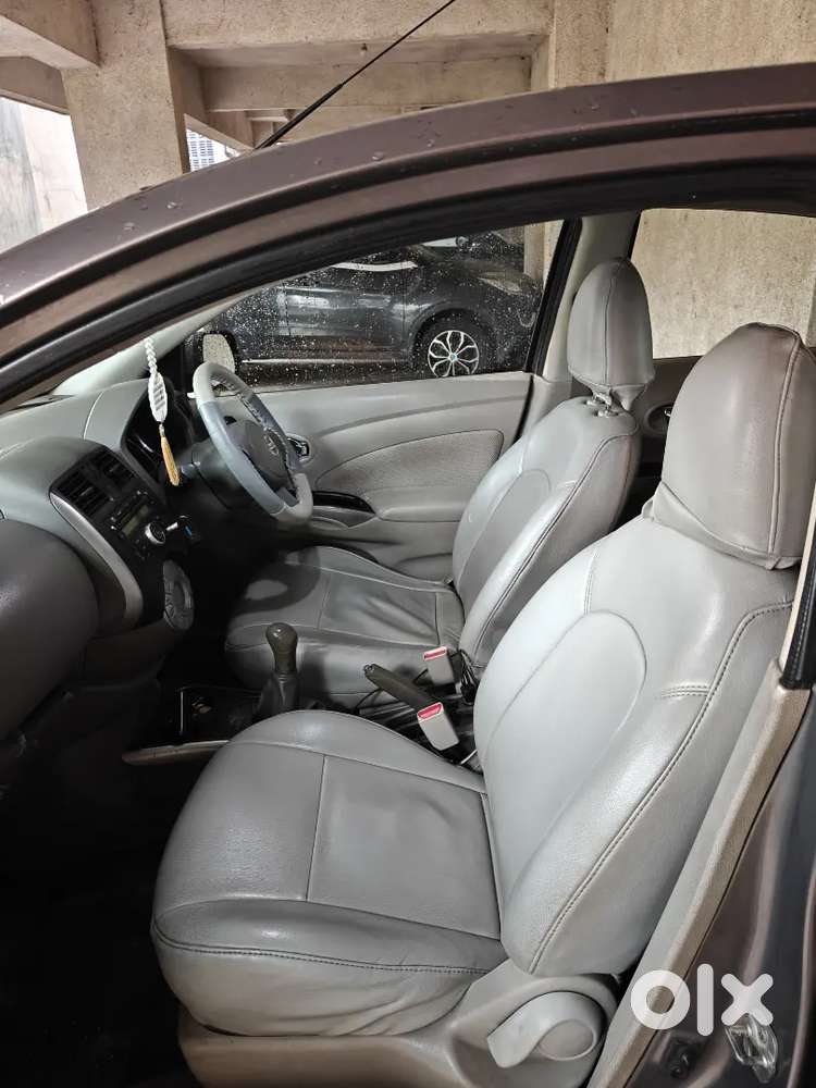 Nissan Sunny Top Model