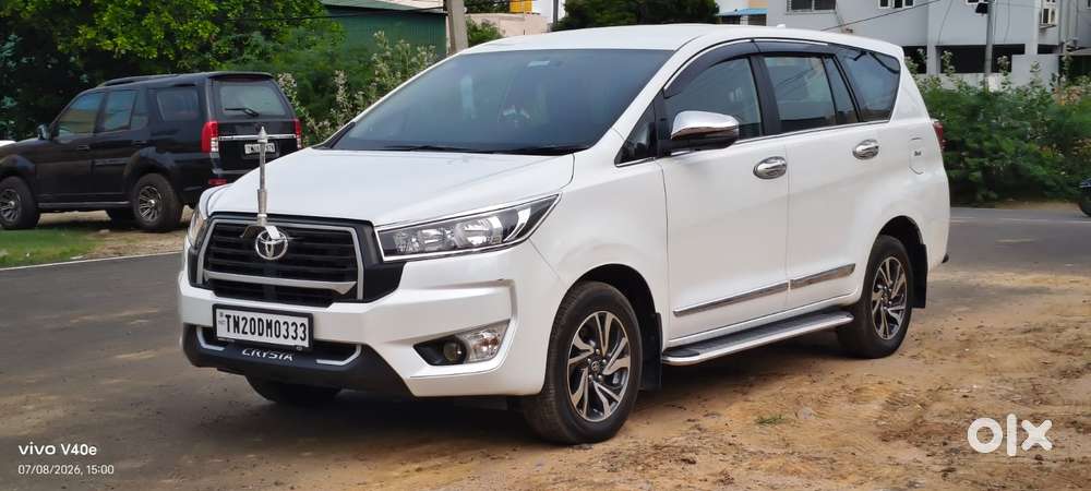 Toyota Innova Crysta [2020-ongoing] 2.4 Gx 7 Str, 2025, Diesel