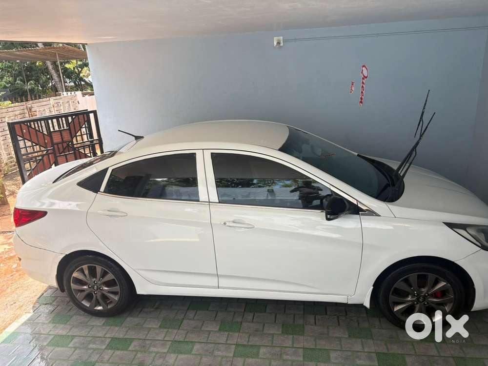 Hyundai Verna Petrol 2015