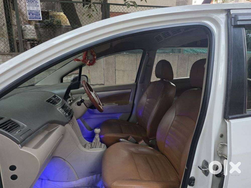 Maruti Suzuki Ertiga 1.4 Vxi Cng Anniversary Edition, 2018, Cng & Hy..