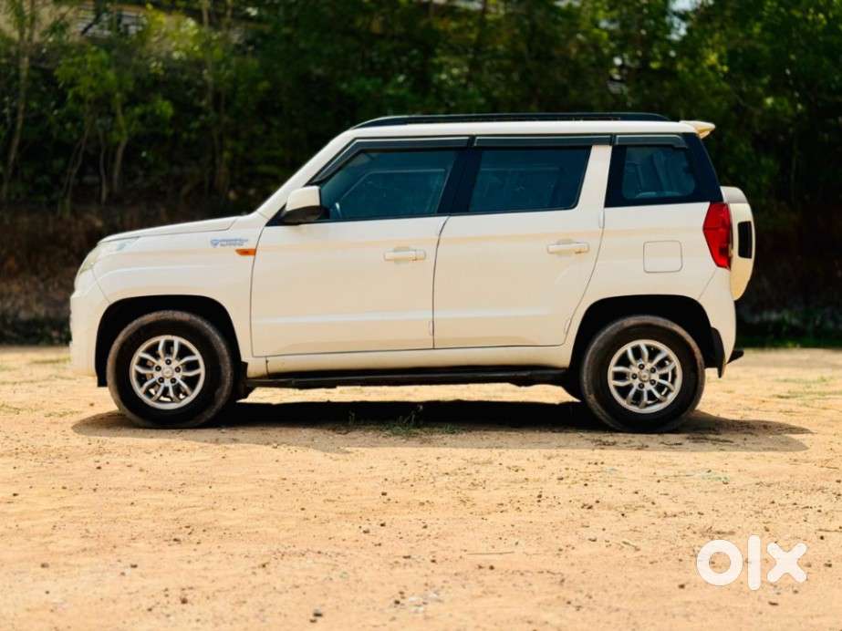 Mahindra Tuv 300 T8 Amt (automatic), 2016, Diesel