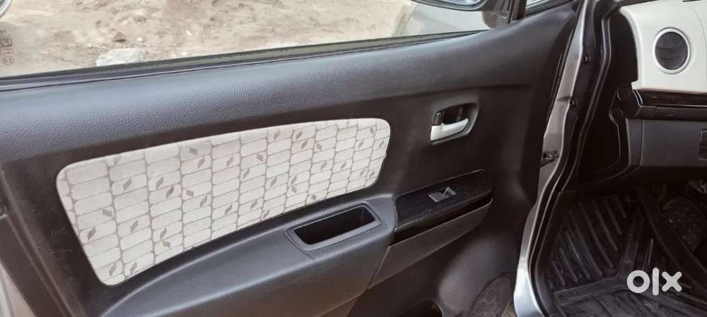 Maruti Suzuki Wagon R 1.0 Vxi Amt, 2017, Petrol