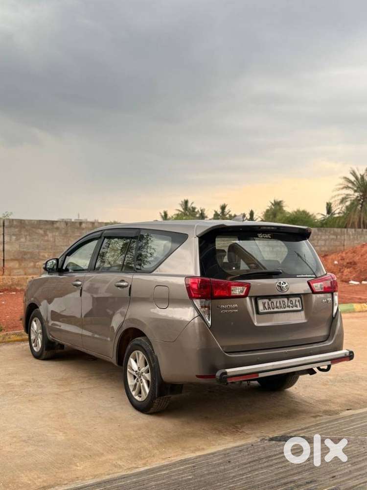 Toyota Innova Crysta 2.4 G Mt 7 Str, 2017, Diesel