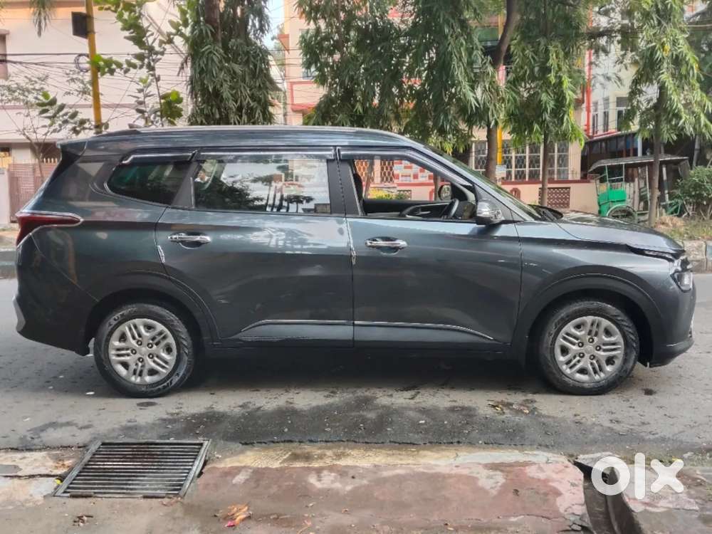 Kia Carens 1.5 Premium 7 Str, 2023, Petrol