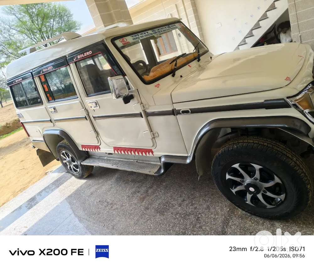 Mahindra Bolero Neo 2012