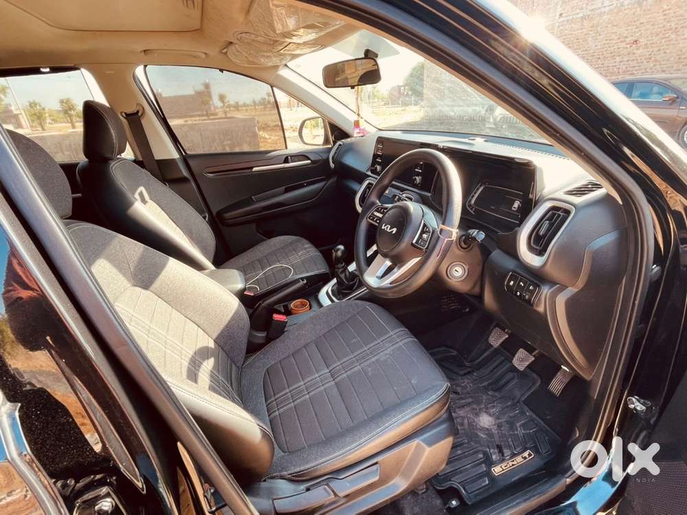 Kia Sonet 2025 Petrol Well Maintained