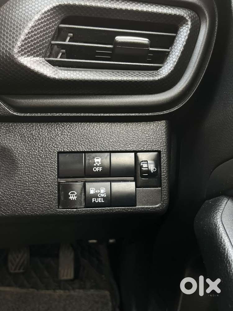 Maruti Suzuki Brezza 1.5 Lxi Cng, 2025, Cng & Hybrids