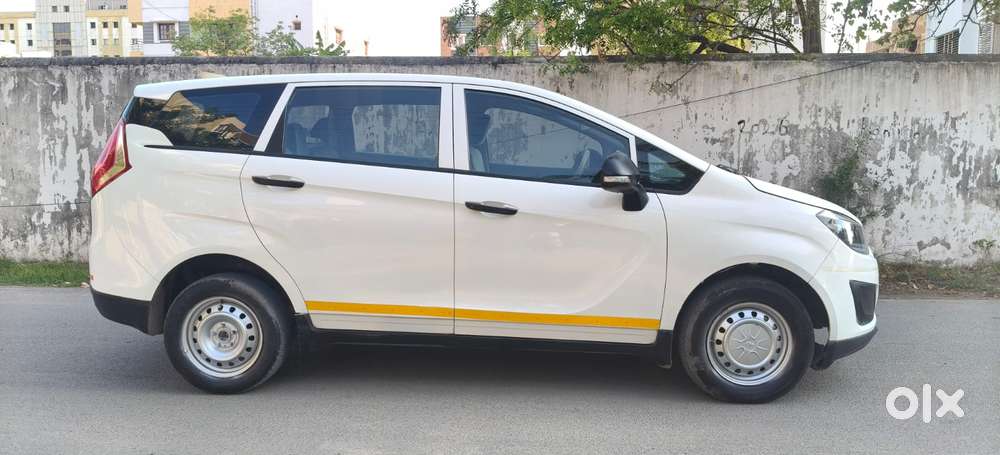 Mahindra Marazzo M2, 2022, Diesel