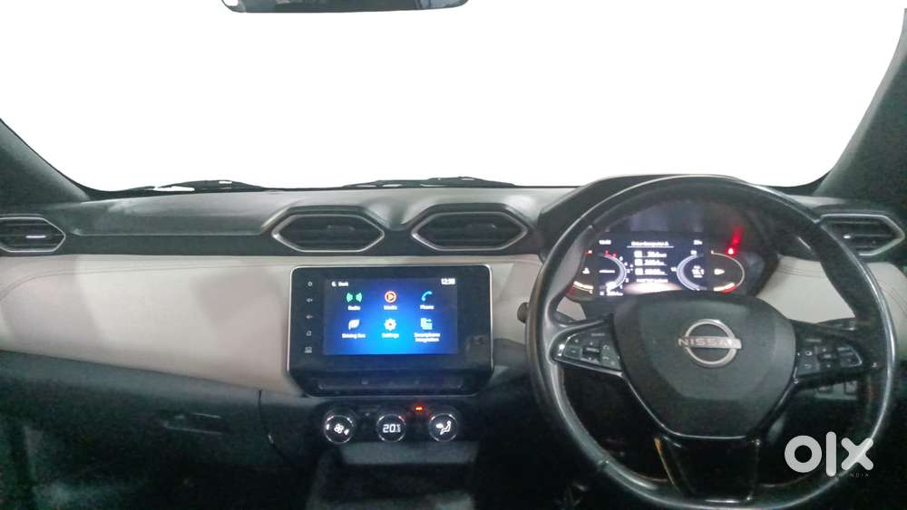 Nissan Magnite 1.0 Xv, 2025, Petrol