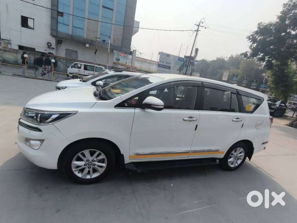 Toyota Innova Crysta 2016 Diesel 235000 Km Driven