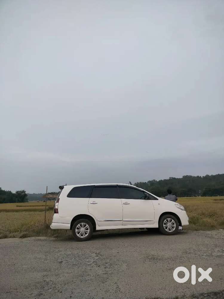 Toyota Innova 2012 Diesel Well Maintained