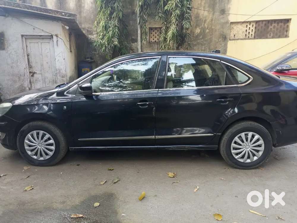 Skoda Rapid Tsi Active 2013