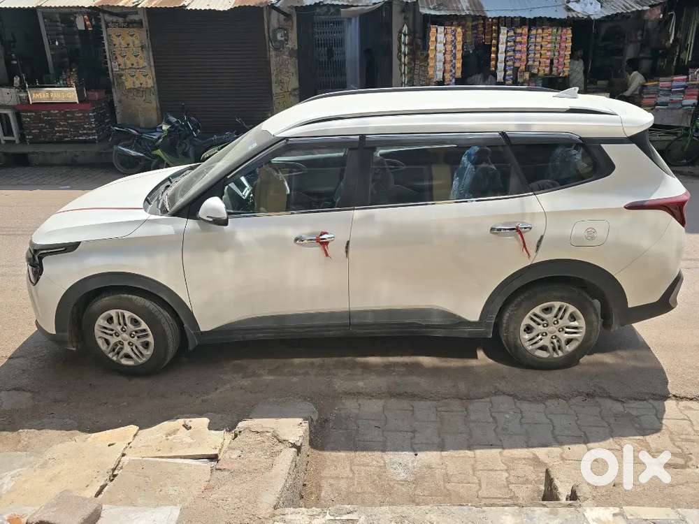 Kia Carens 2023 Petrol 19000 Km Driven