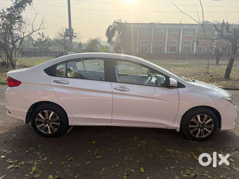 Honda City V At I-vtec, 2018, Petrol