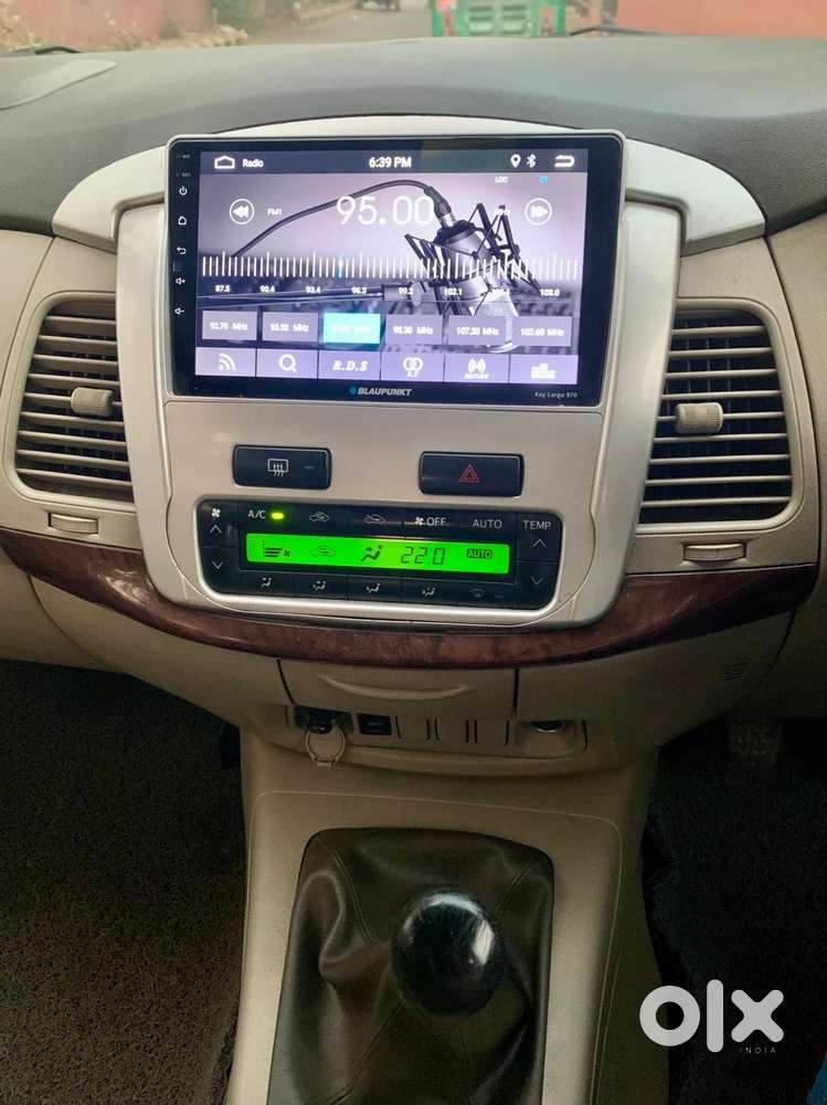 Toyota Innova 2.5 Vx 8 Seater Bs Iv, 2015, Diesel