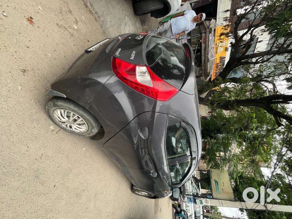 Hyundai Eon 0.8l (2015) - Low Kms (61,500) - Smart Tech Loaded!