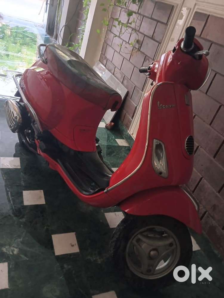 Lx 150 Vespa Lx Rossa Vespa Lx125, Red Color, Good Condition