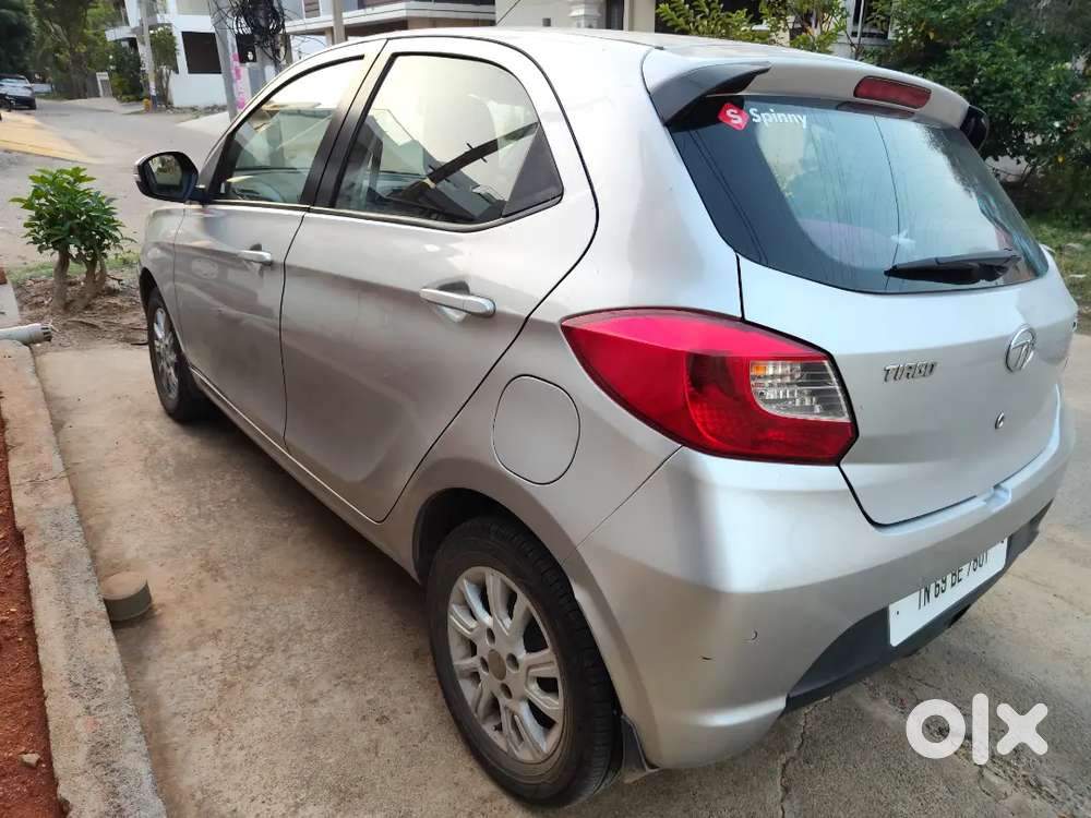 Tata Tiago 2017 Petrol Automatic 55200 Km Driven  Silver