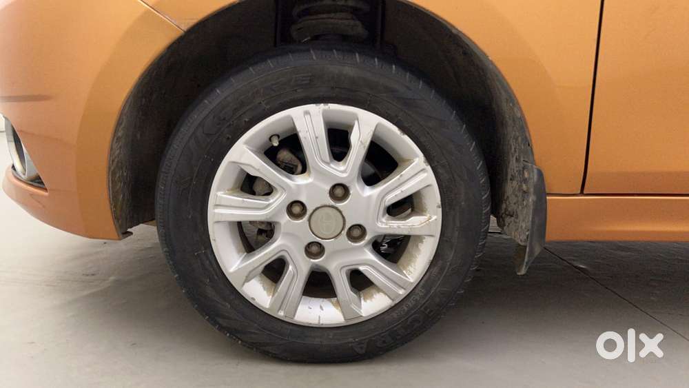 Tata Tiago Xza, 2017, Petrol