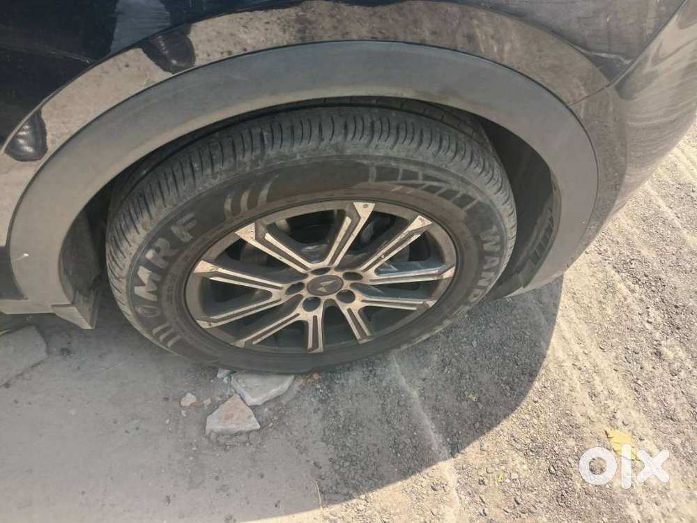 Mahindra Xuv700 2.0 Ax 7 Petrol At Str, 2024, Petrol