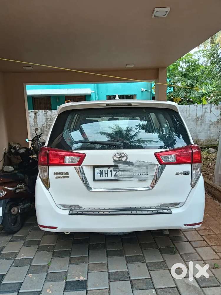 Toyota Innova Crysta 2019