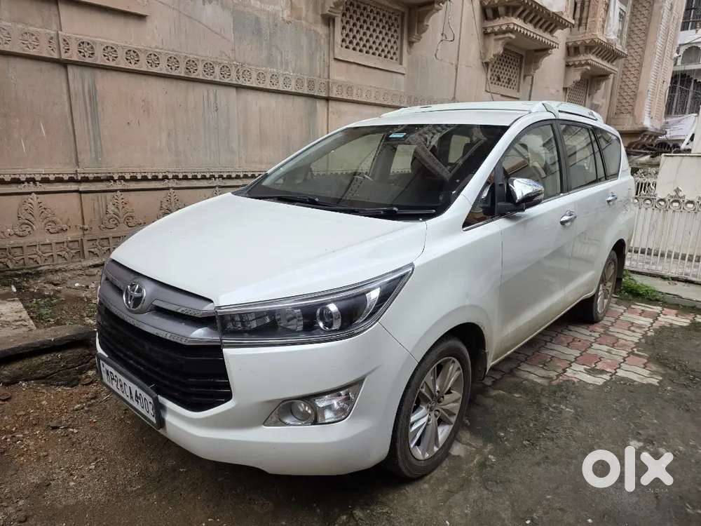 Toyota Innova Crysta 2.8 Zx Diesel 2016