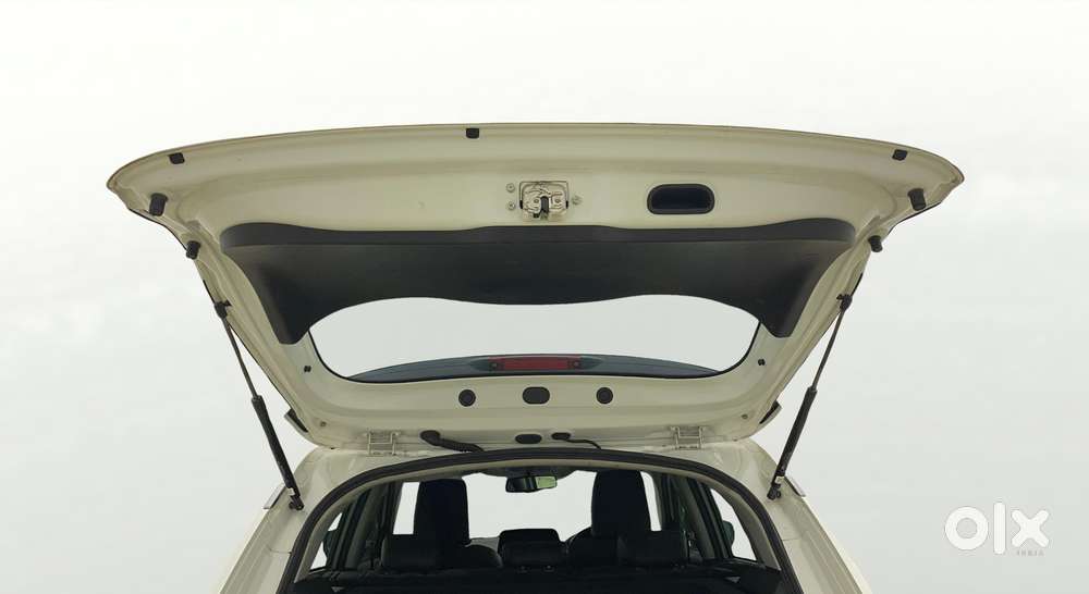 Maruti Suzuki Grand Vitara 1.5 Alpha Smart Hybrid At, 2023, Petrol