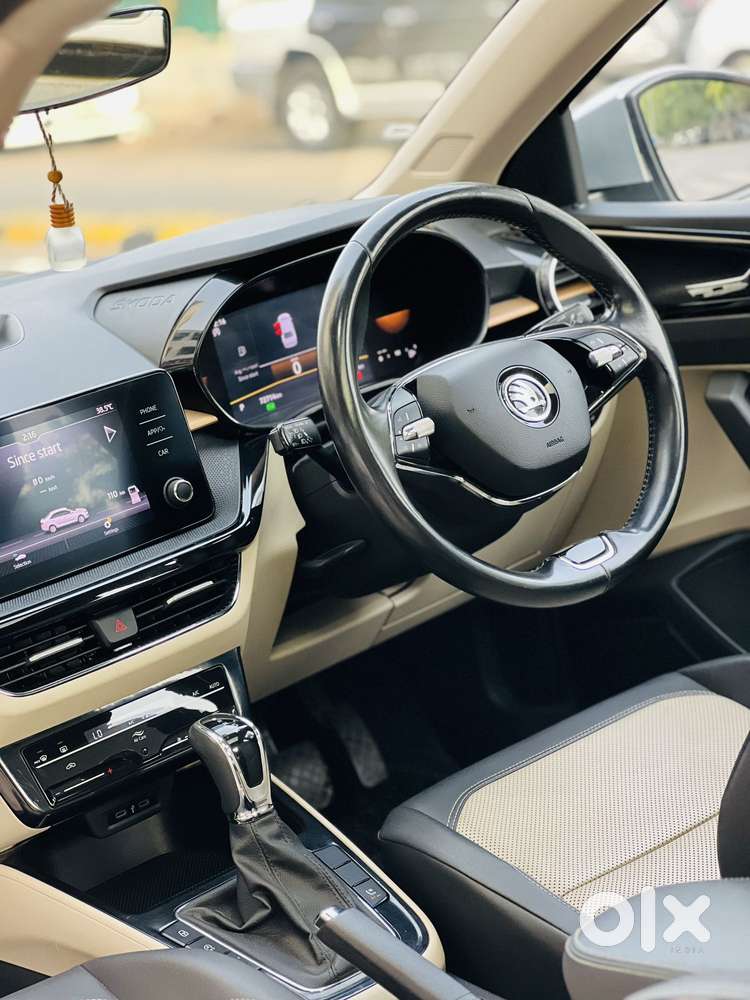 Skoda Slavia 1.0 Tsi Style At, 2022, Petrol