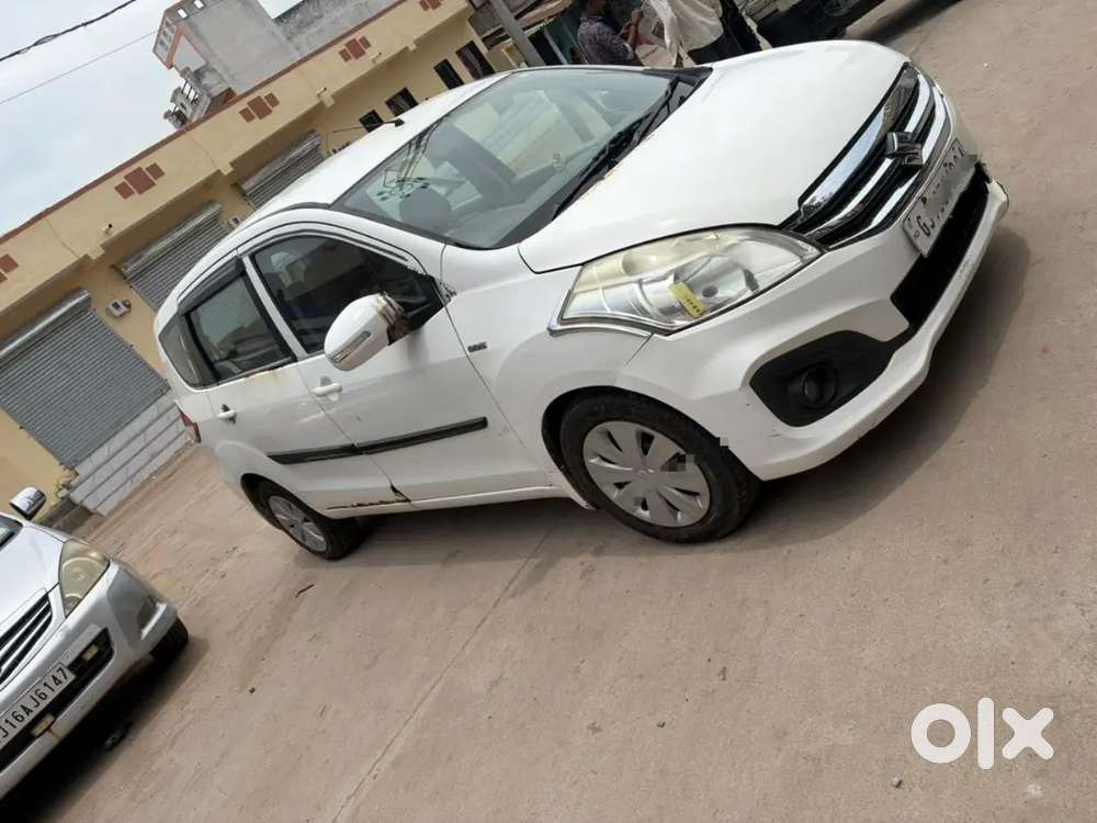 Maruti Suzuki Ertiga 2016 Diesel 173099 Km Driven