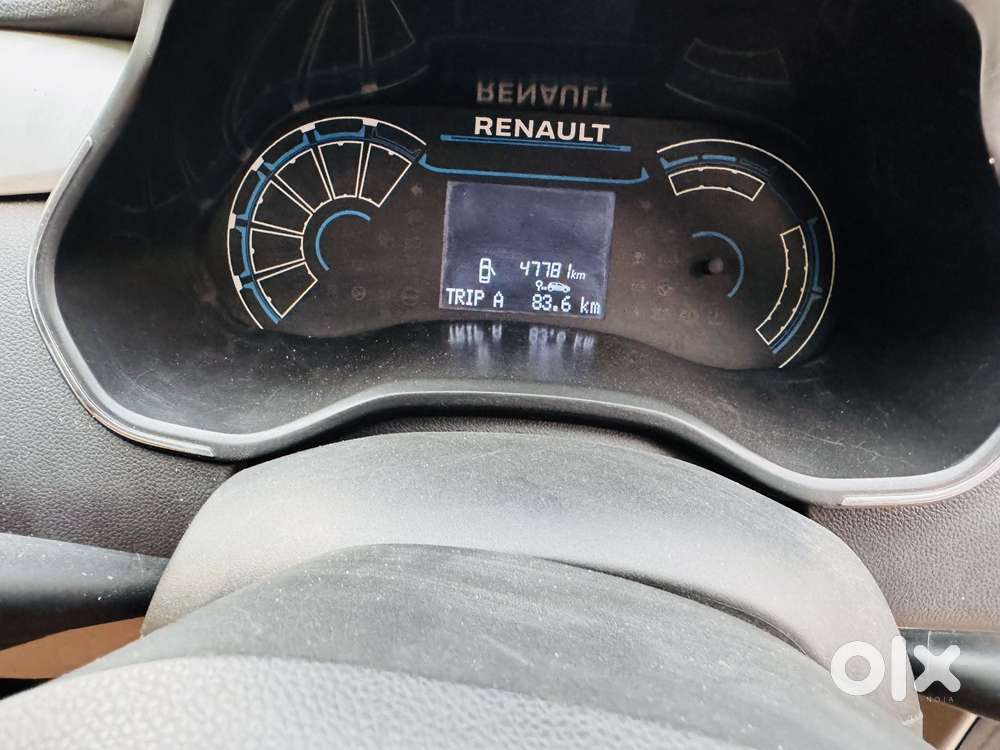 Renault Triber Rxz, 2022, Petrol
