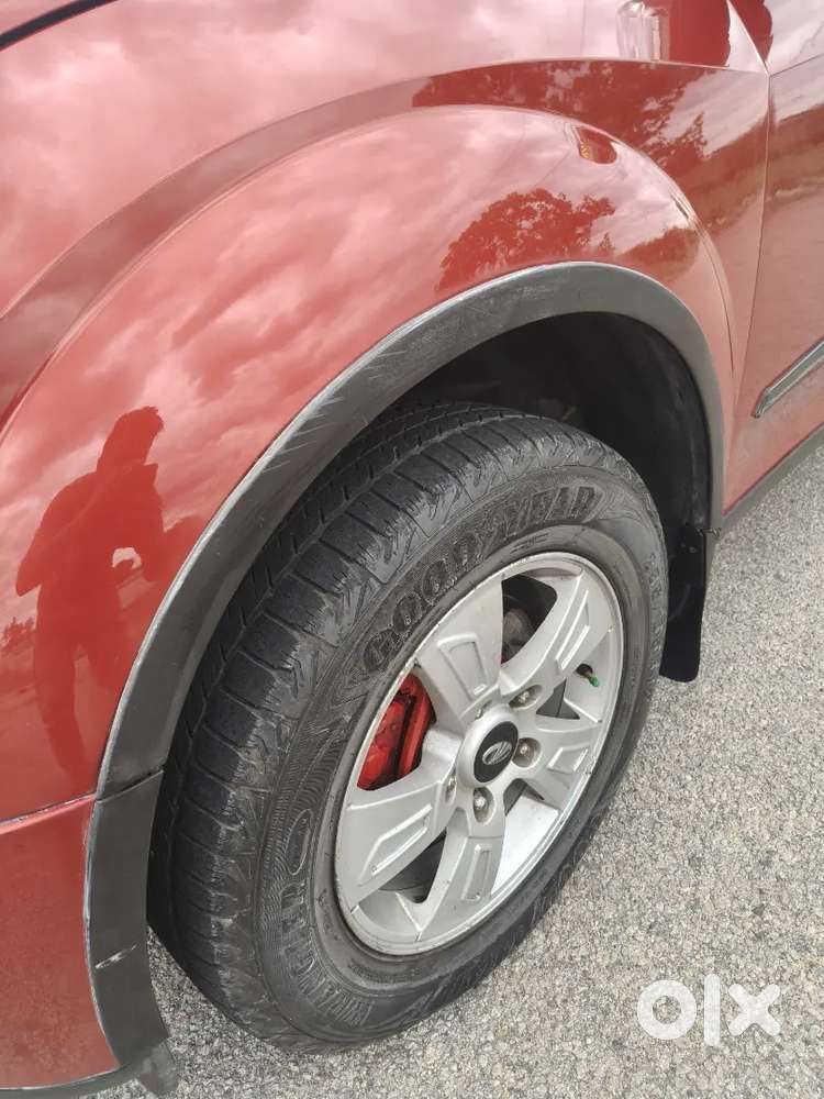 Mahindra Xuv500 2015 Diesel 125000 Km Driven
