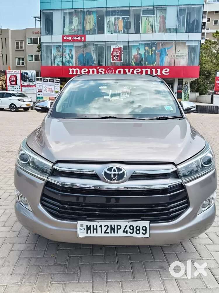 Toyota Innova Crysta 2.8 Zx At 7 Seater, 2016, Diesel