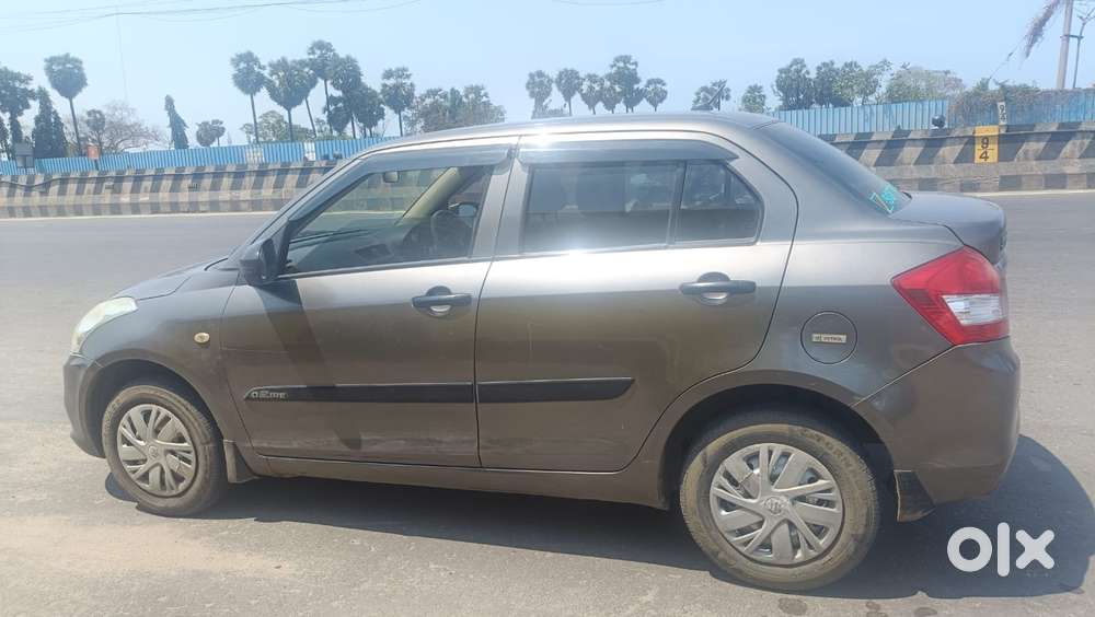 Maruti Suzuki Swift Dzire Lxi Option, 2015, Petrol