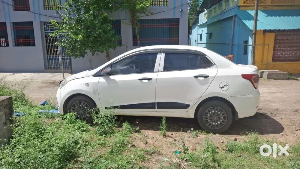 Hyundai Xcent 2016 Diesel 118000 Km Driven Second Owner