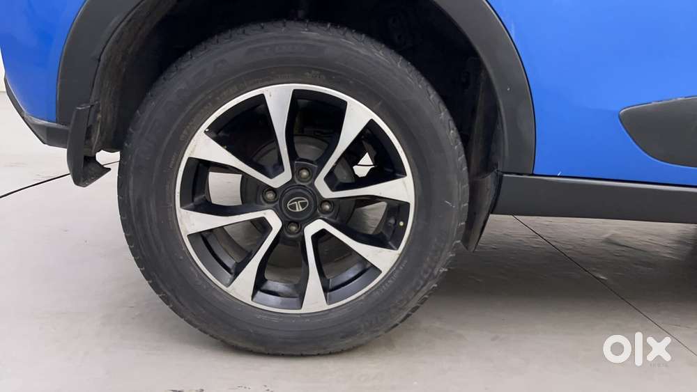 Tata Nexon 1.2 Revotron Xza Plus (o) Dual Tone, 2020, Petrol