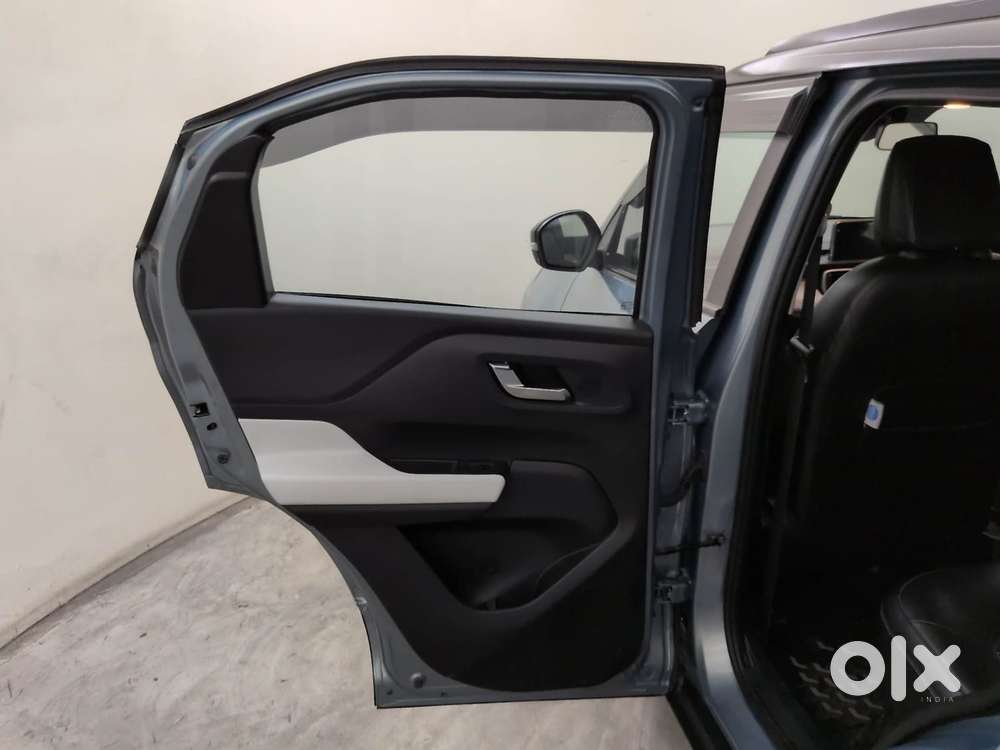 Tata Punch 1.2 Revotron Creative Dual Tone, 2023, Petrol
