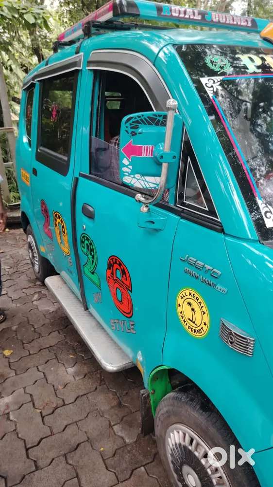 Mahindra Jeeto Minivan