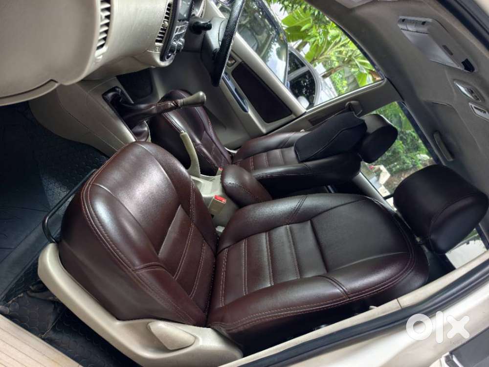 Toyota Innova 2.5 G (diesel) 8 Seater, 2013, Petrol