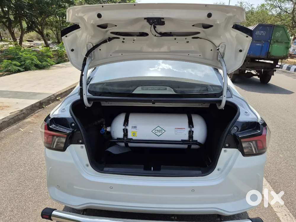 Maruti Suzuki Dzire 2025 Cng & Petrol 22500 Km Driven