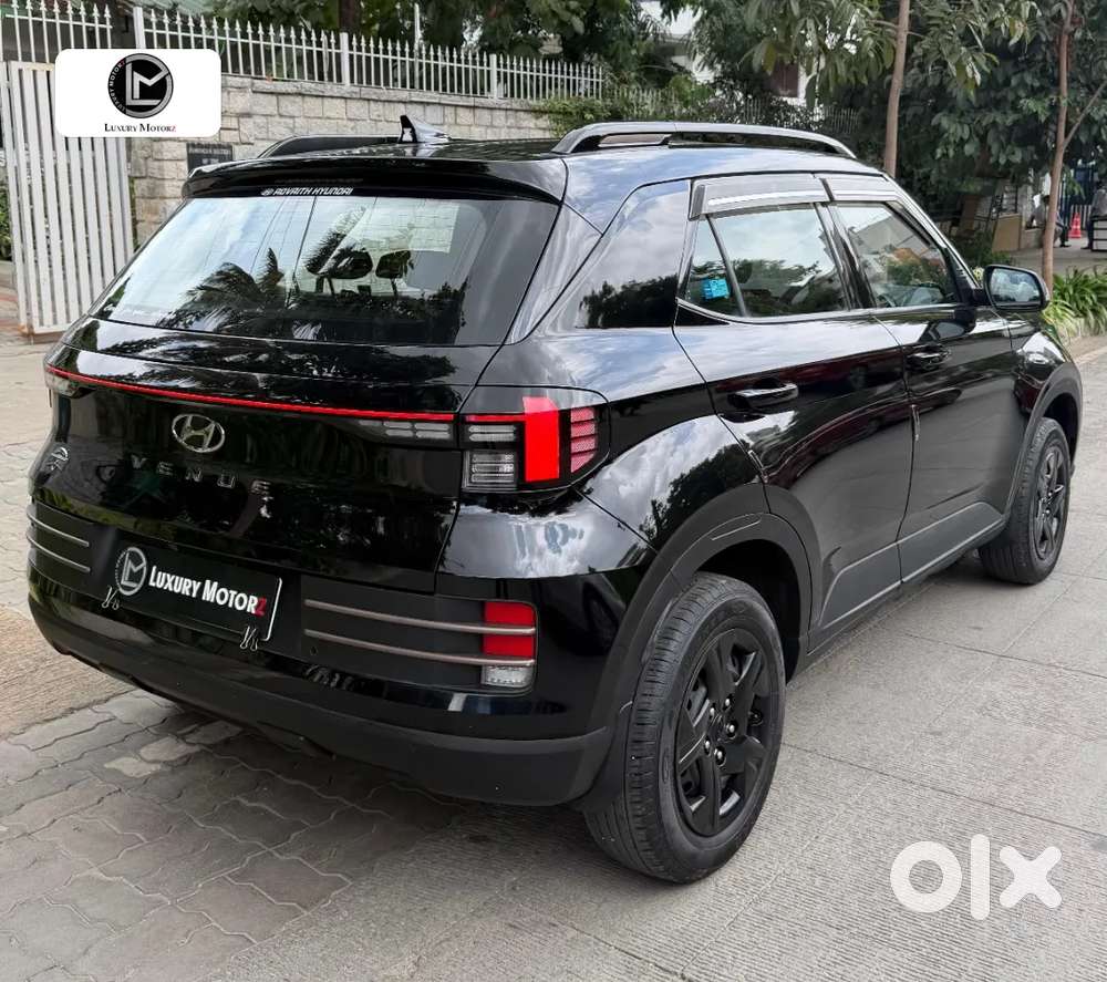 Hyundai Venue Sx 1.2 Mt Knight Edition, 2023, Petrol