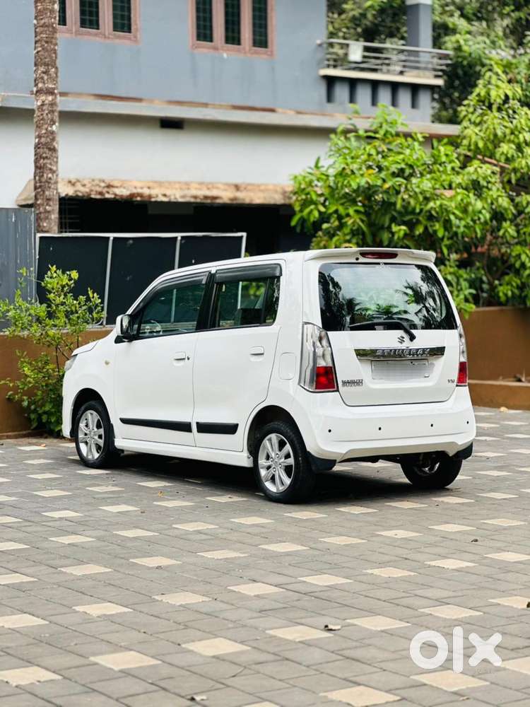 Maruti Suzuki Stingray Vxi, 2014, Petrol