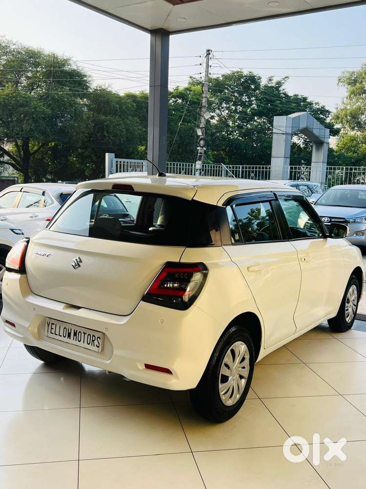 Maruti Suzuki New-gen Swift Vxi, 2024, Petrol