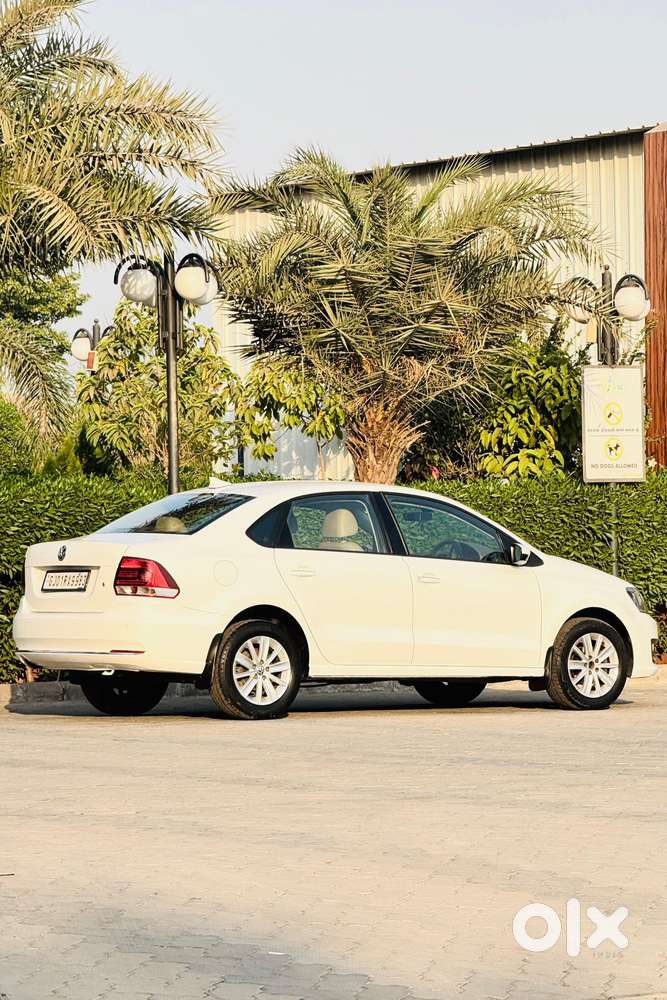Volkswagen Vento 1.2 Tsi Highline Plus At, 2017, Petrol