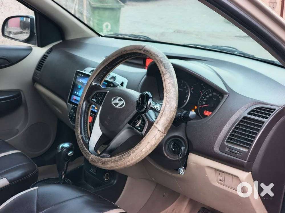 Hyundai I20 1.4 Asta (at), 2010, Petrol