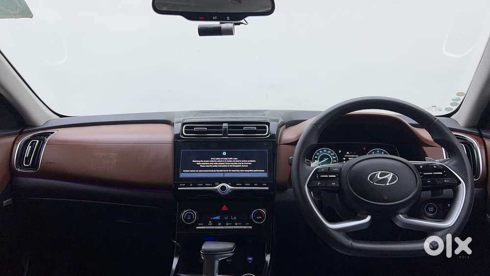 Hyundai Alcazar 2.0 Signature (o) Petrol At 6 Str, 2022, Petrol